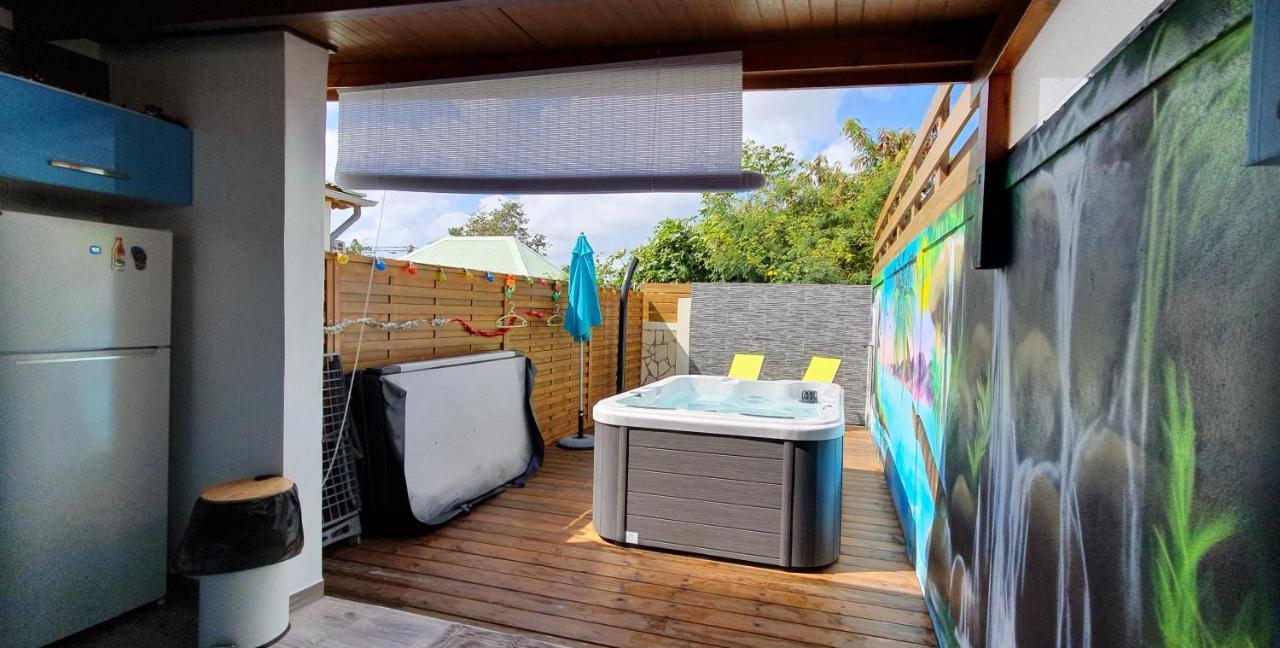 Courcelles "Chez Claudia "Charmant Logement Avec Jacuzzi Privatif En Toute Intimite Sur Belle Terrasse Exterieure En Bois Et Piscine מראה חיצוני תמונה