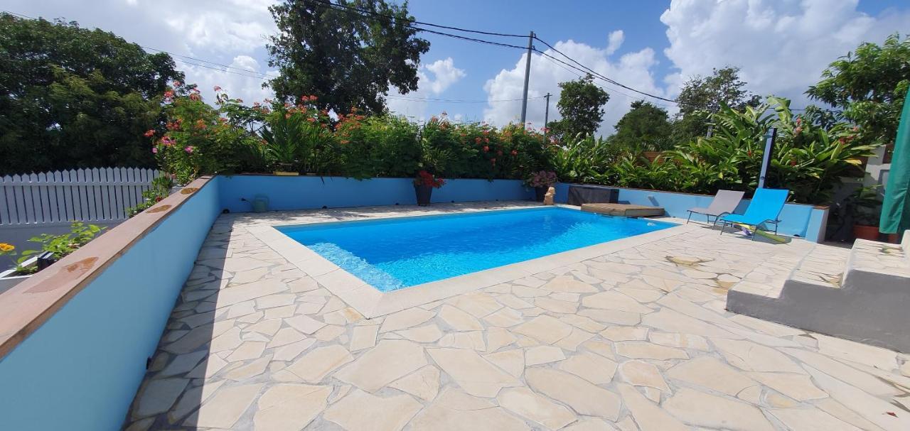 Courcelles "Chez Claudia "Charmant Logement Avec Jacuzzi Privatif En Toute Intimite Sur Belle Terrasse Exterieure En Bois Et Piscine מראה חיצוני תמונה