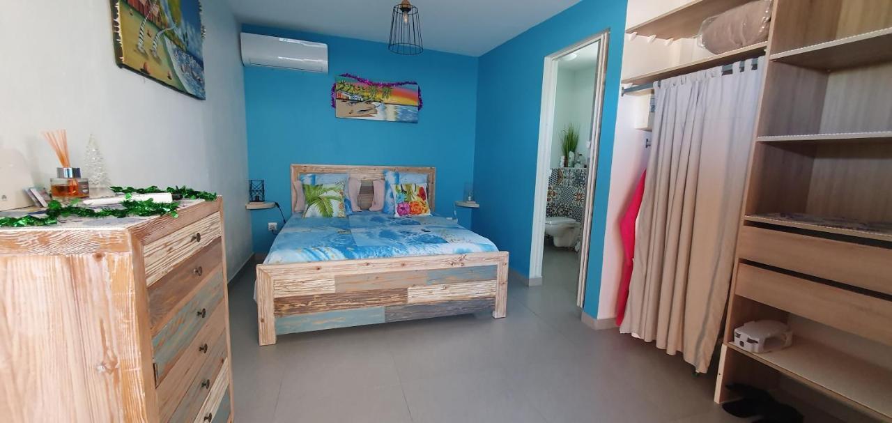 Courcelles "Chez Claudia "Charmant Logement Avec Jacuzzi Privatif En Toute Intimite Sur Belle Terrasse Exterieure En Bois Et Piscine מראה חיצוני תמונה