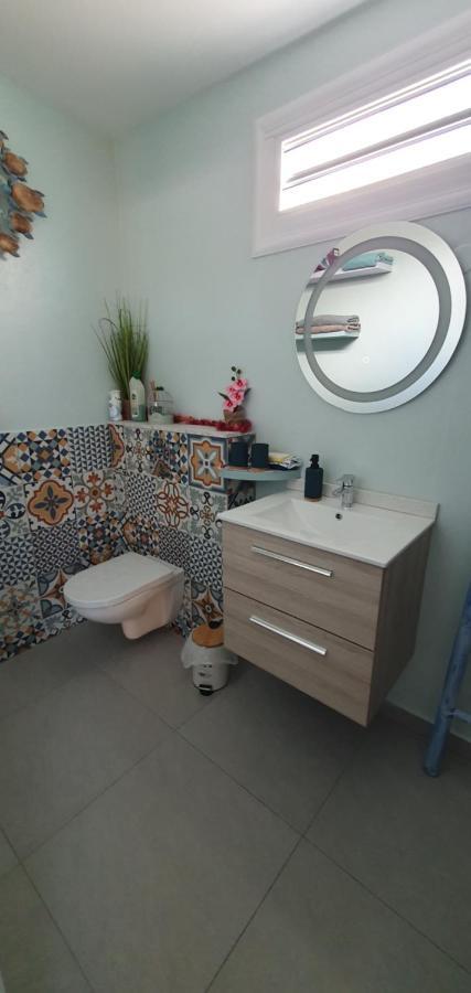 Courcelles "Chez Claudia "Charmant Logement Avec Jacuzzi Privatif En Toute Intimite Sur Belle Terrasse Exterieure En Bois Et Piscine מראה חיצוני תמונה