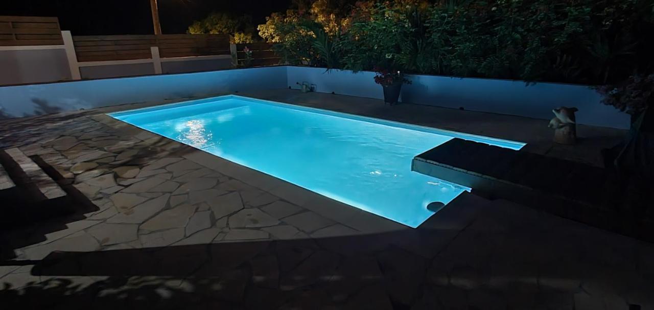 Courcelles "Chez Claudia "Charmant Logement Avec Jacuzzi Privatif En Toute Intimite Sur Belle Terrasse Exterieure En Bois Et Piscine מראה חיצוני תמונה