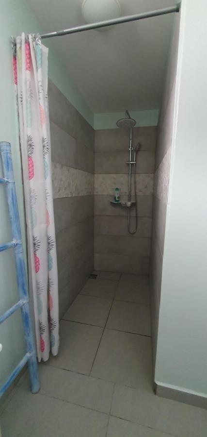 Courcelles "Chez Claudia "Charmant Logement Avec Jacuzzi Privatif En Toute Intimite Sur Belle Terrasse Exterieure En Bois Et Piscine מראה חיצוני תמונה