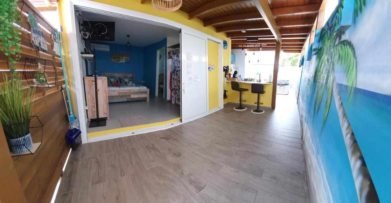 Courcelles "Chez Claudia "Charmant Logement Avec Jacuzzi Privatif En Toute Intimite Sur Belle Terrasse Exterieure En Bois Et Piscine מראה חיצוני תמונה