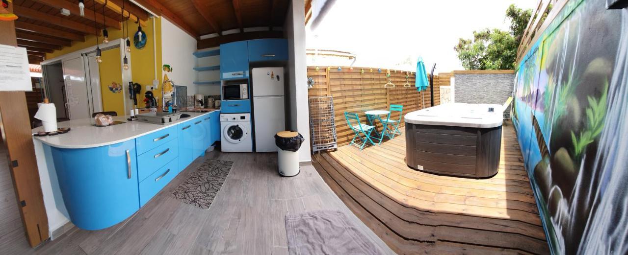 Courcelles "Chez Claudia "Charmant Logement Avec Jacuzzi Privatif En Toute Intimite Sur Belle Terrasse Exterieure En Bois Et Piscine מראה חיצוני תמונה