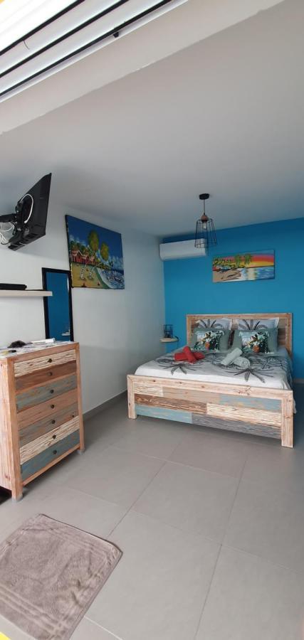 Courcelles "Chez Claudia "Charmant Logement Avec Jacuzzi Privatif En Toute Intimite Sur Belle Terrasse Exterieure En Bois Et Piscine מראה חיצוני תמונה
